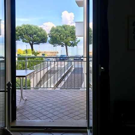 Casa Caterina Lake View Holidays Apartments Peschiera del Garda Kamer foto