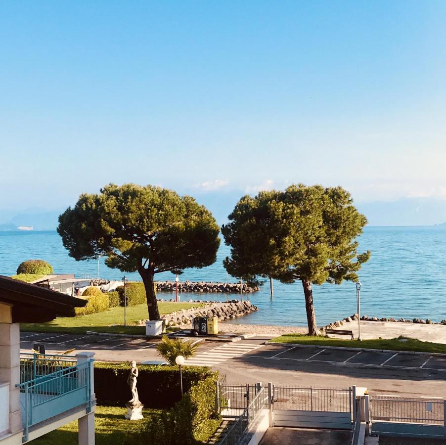 Casa Caterina Lake View Holidays Apartments Peschiera del Garda Buitenkant foto