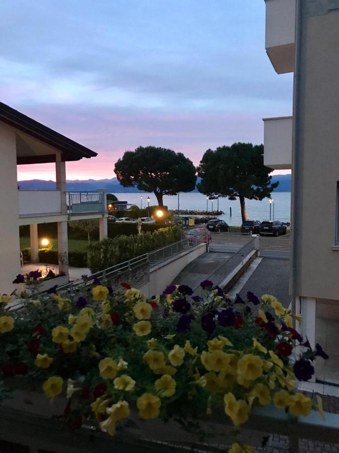 Casa Caterina Lake View Holidays Apartments Peschiera del Garda Buitenkant foto