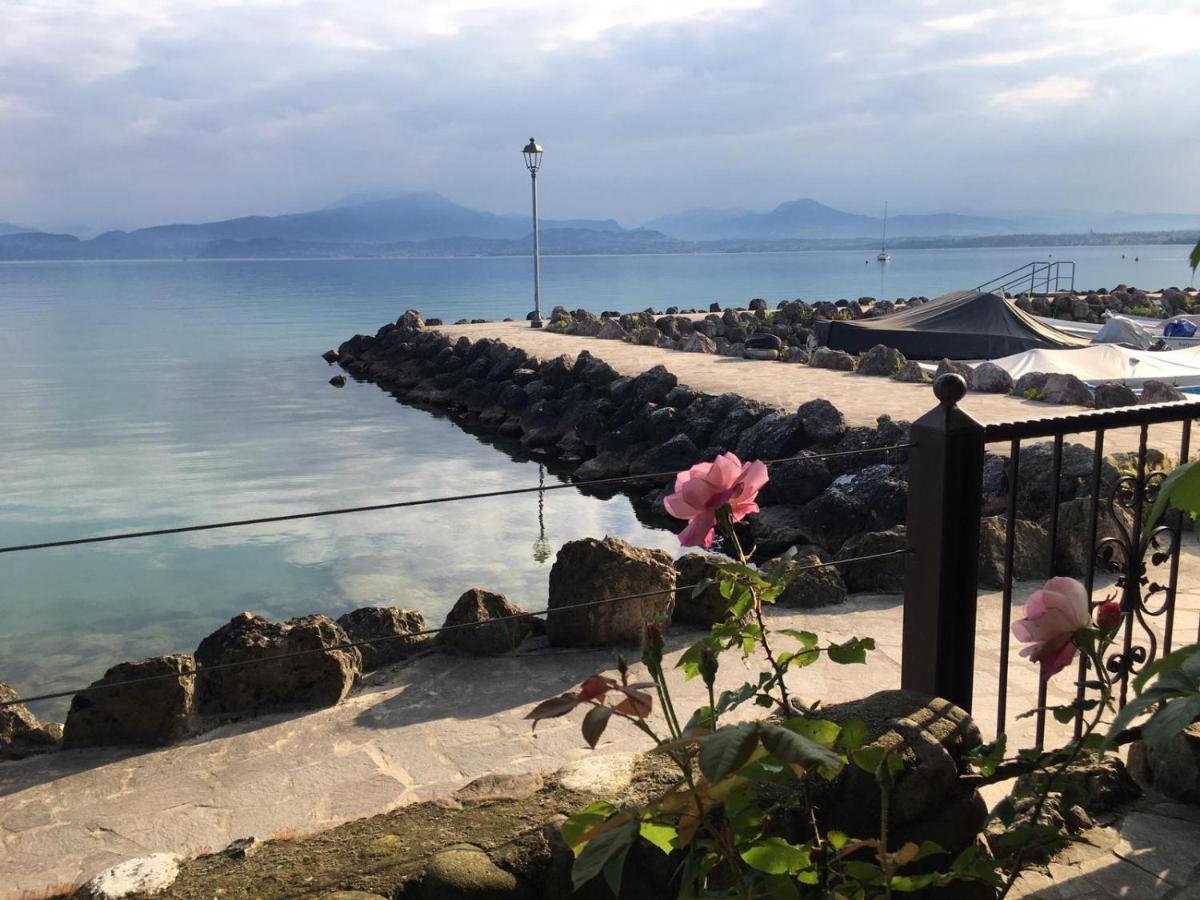 Casa Caterina Lake View Holidays Apartments Peschiera del Garda Buitenkant foto