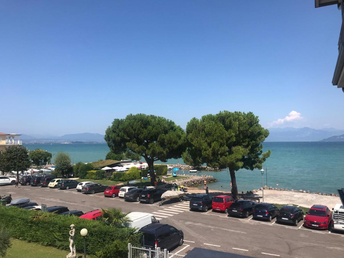 Casa Caterina Lake View Holidays Apartments Peschiera del Garda Buitenkant foto