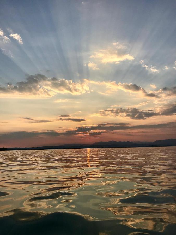 Casa Caterina Lake View Holidays Apartments Peschiera del Garda Buitenkant foto