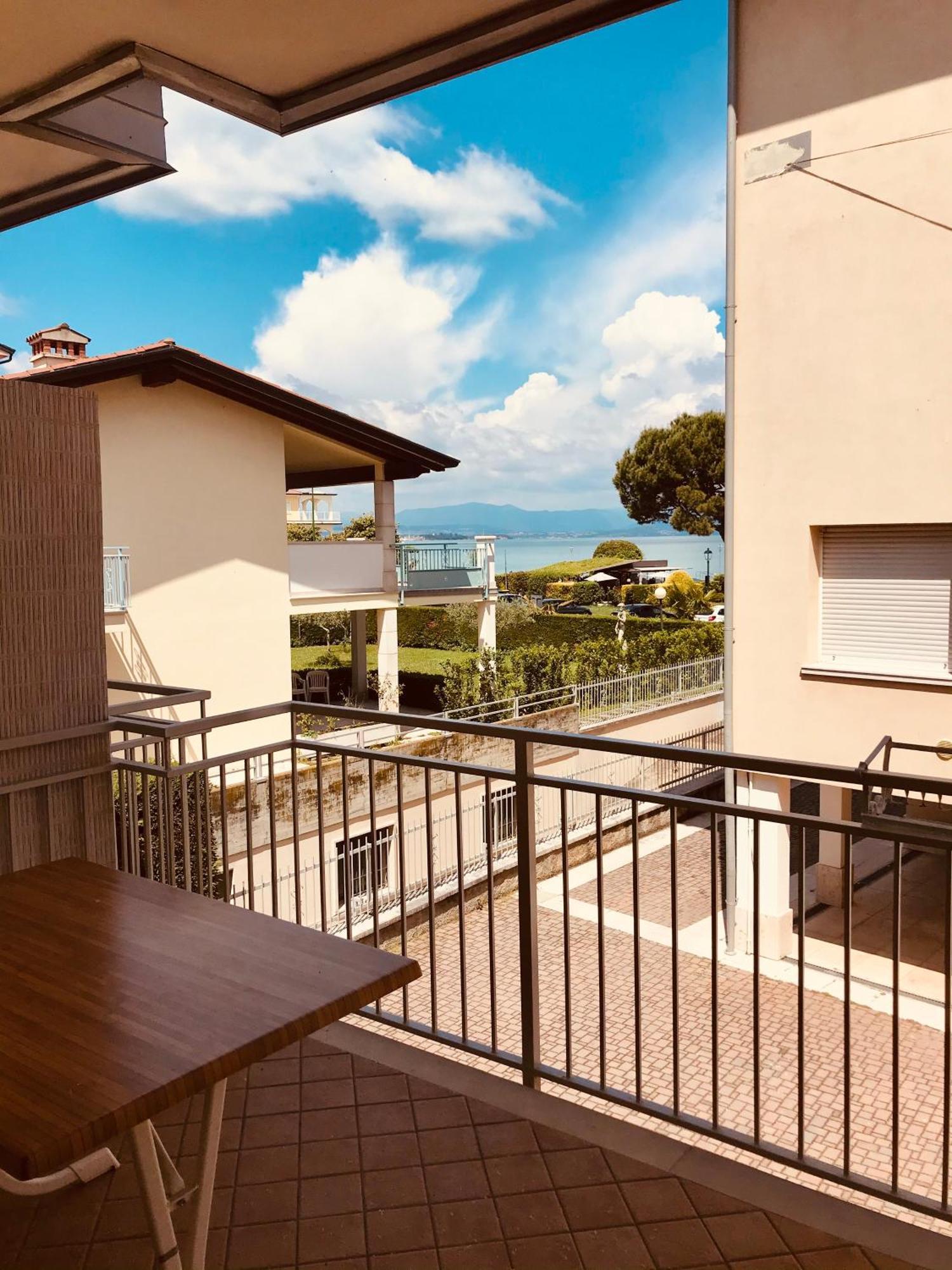 Casa Caterina Lake View Holidays Apartments Peschiera del Garda Kamer foto