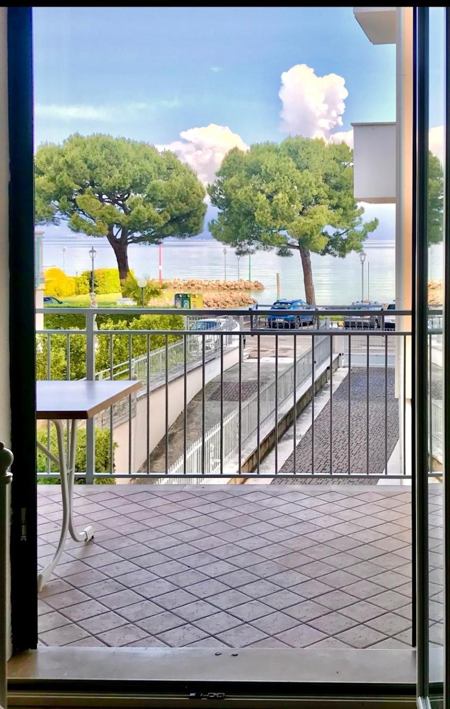 Casa Caterina Lake View Holidays Apartments Peschiera del Garda Buitenkant foto